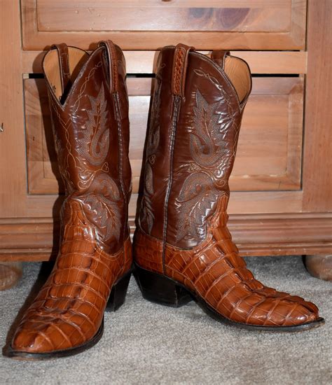 lucchese boots crocodile.